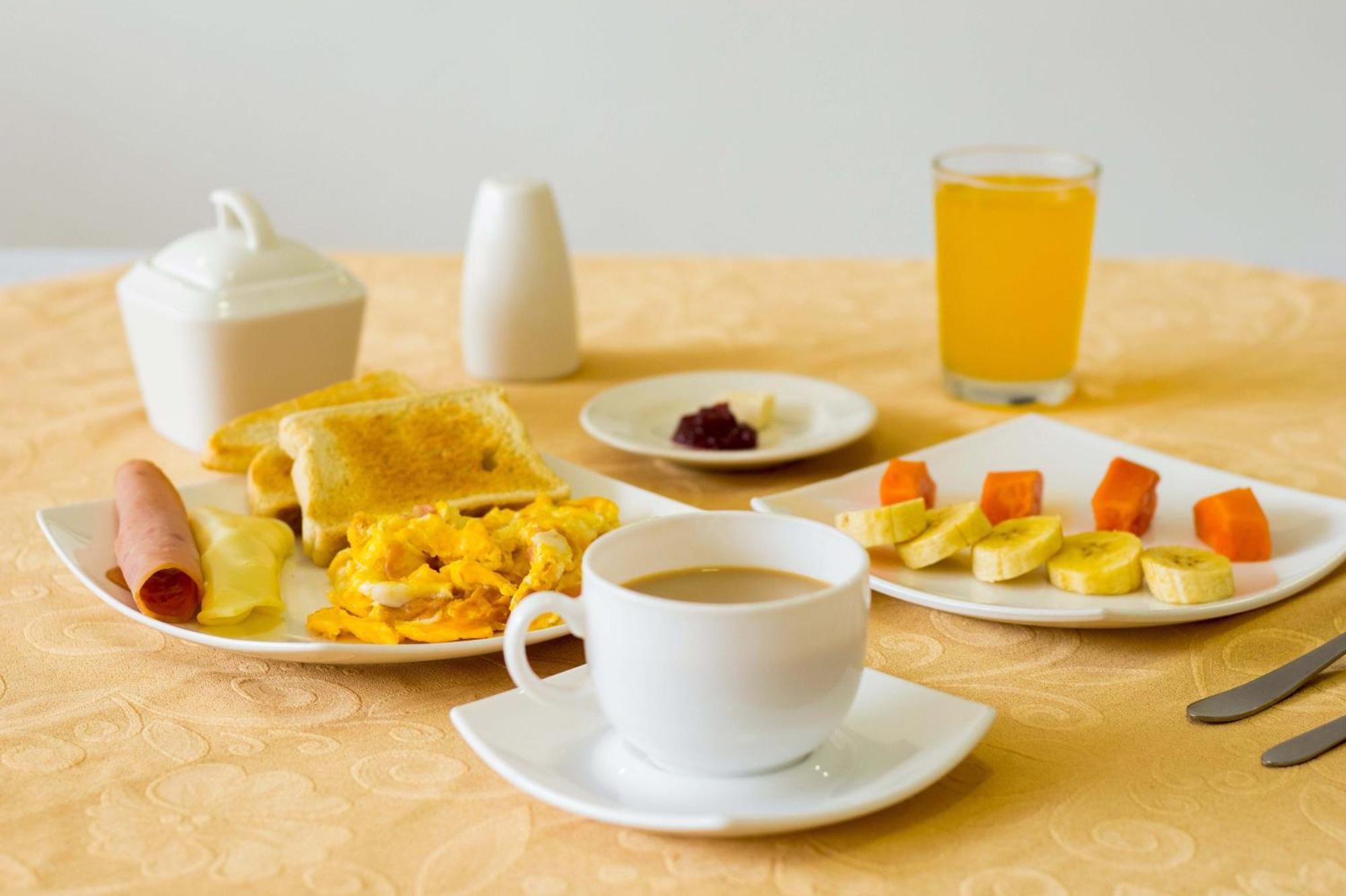 Hotel Regine'S Манисалес Екстериор снимка