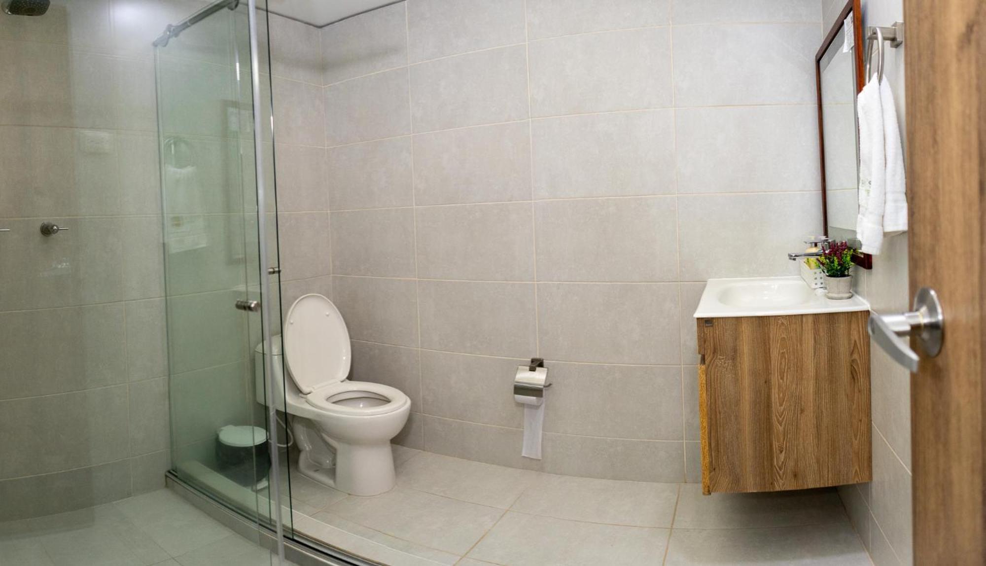 Hotel Regine'S Манисалес Екстериор снимка